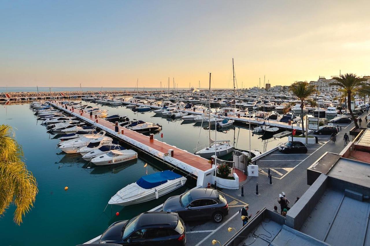 Oleholidays Pb 218 Primera Linea De Mar Puerto Banus Marbella